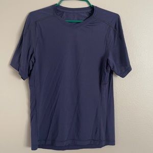 Men’s Lululemon short sleeve
